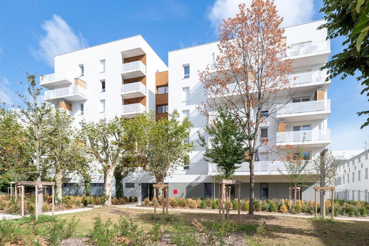 Ovelia Lyon - Les Jardins D'Hortense Екстериор снимка